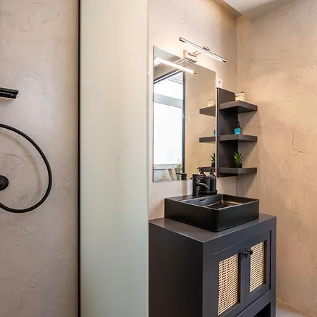 Aram's Port House Apartament